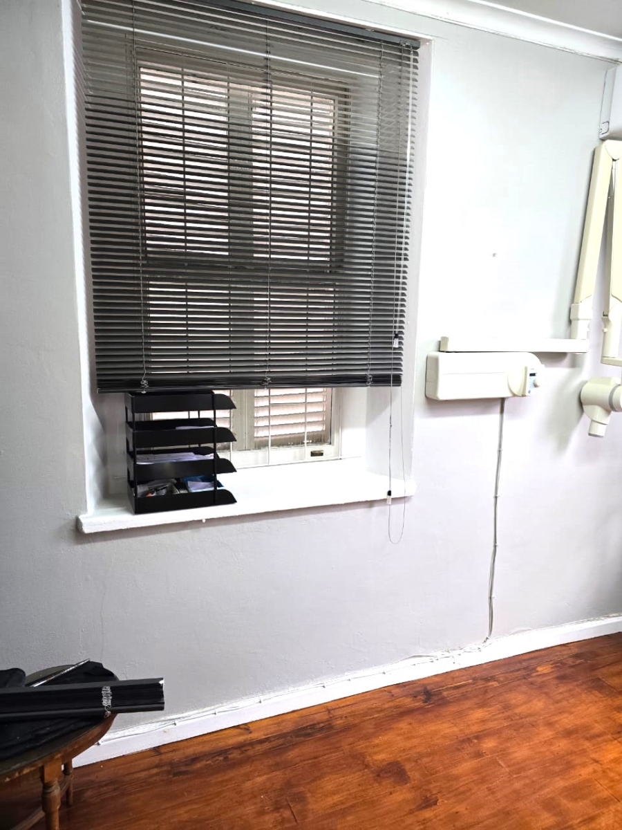 To Let Commercial Property for Rent in Hoog En Droog Western Cape